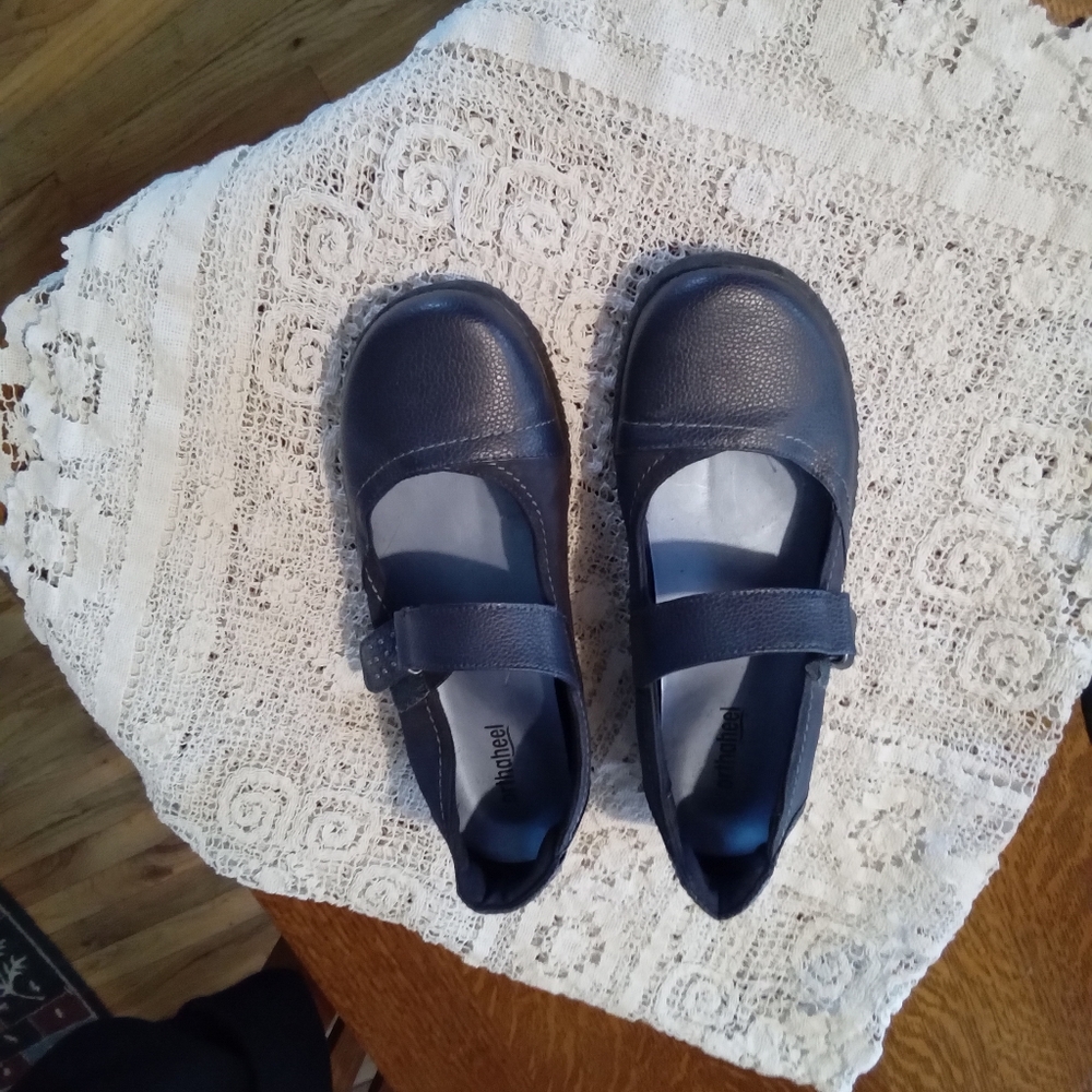 Orthofeet Mary Jane's size 8 1/2
